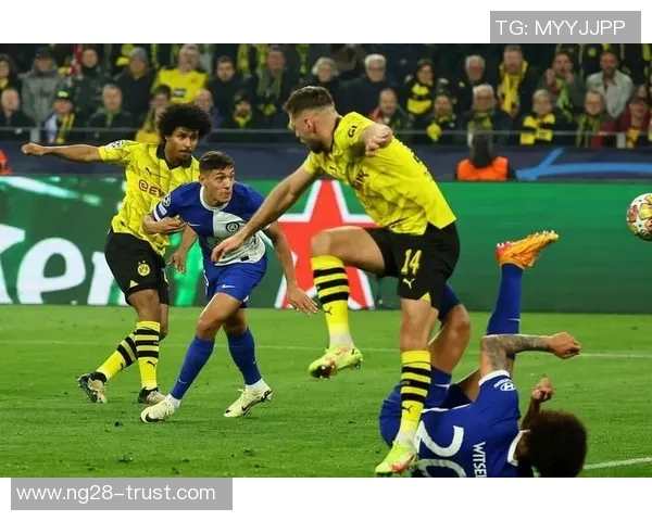 西甲赛场惊现冷门巴黎圣日耳曼逆转多特蒙德引发全场沸腾